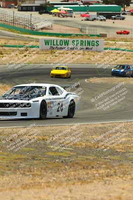 media/May-31-2025-CalClub SCCA (Sat) [[2c1a04e1ee]]/Qualifying/Group 6/Turn 4/